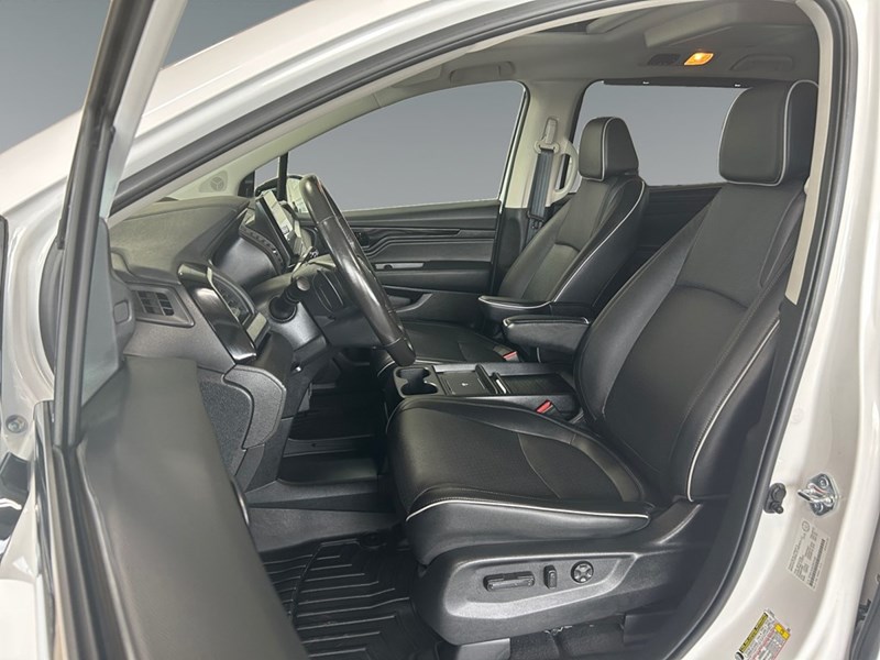 2025 Honda Odyssey Touring Auto