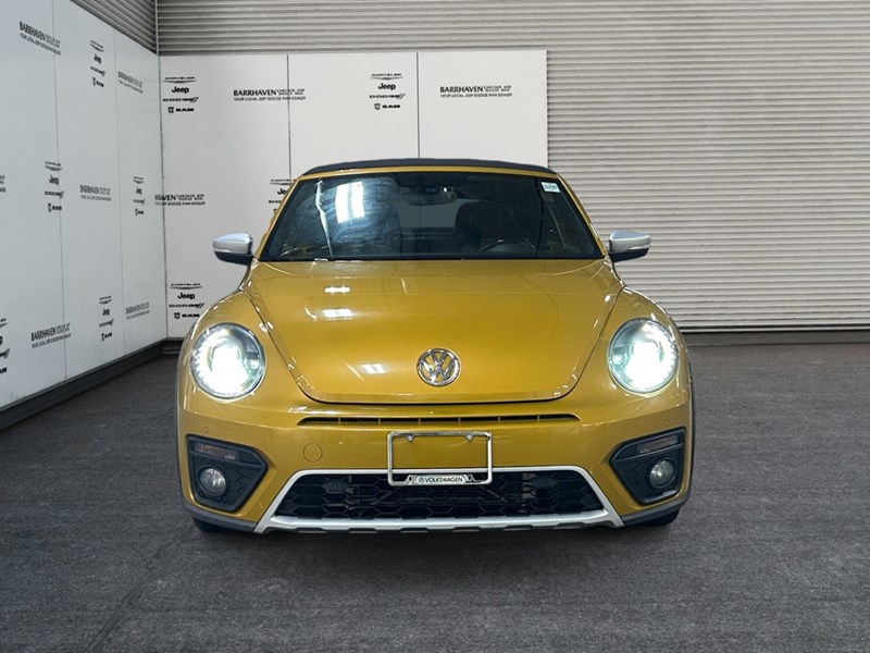 2017 Volkswagen Beetle Coupe Convertible Dune | Low KM’s