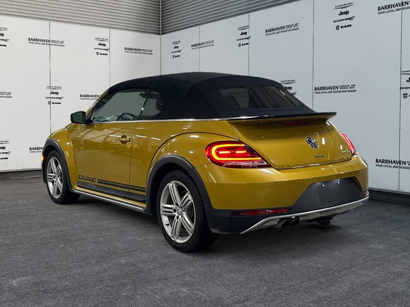 2017 Volkswagen Beetle Coupe Convertible Dune | Low KM’s
