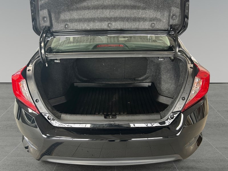 2018 Honda Civic LX | Low KM’s