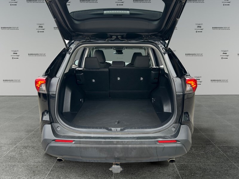 2021 Toyota RAV4 LE AWD | Ultra Low KM's