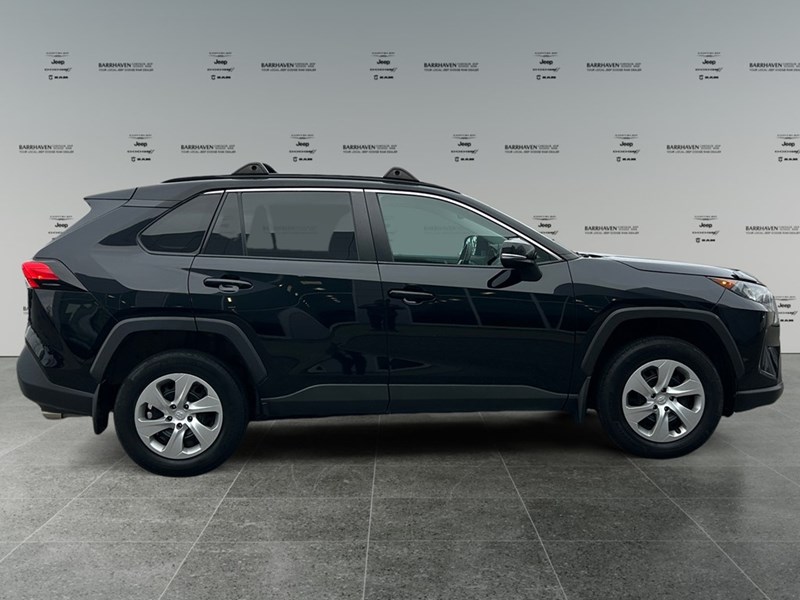 2021 Toyota RAV4 LE AWD | Ultra Low KM's