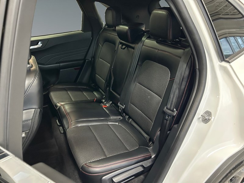 2025 Ford Escape ST-Line Select AWD | Like NEW