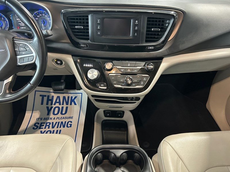 2017 Chrysler Pacifica Touring-L