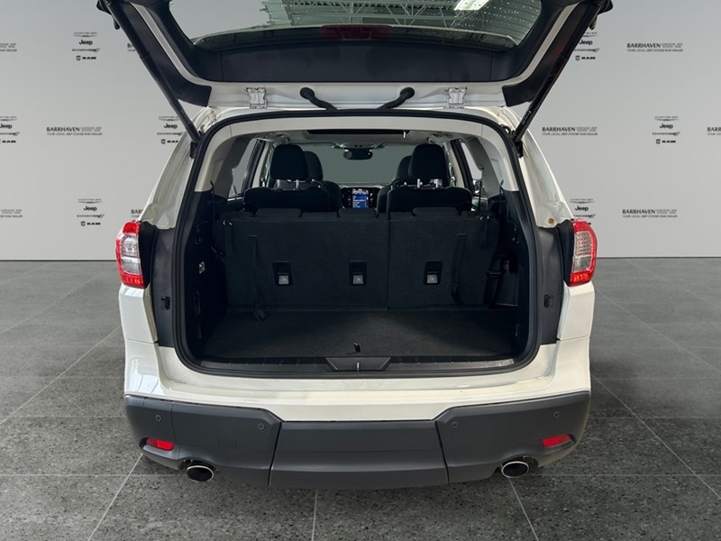 2023 Subaru Ascent Touring 7-Passenger | Low KM's