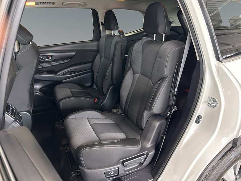 2023 Subaru Ascent Touring 7-Passenger | Low KM's
