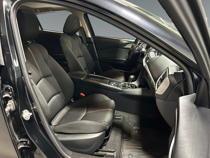 2018 Mazda Mazda3 GS | Sunroof | Ultra Low KM's