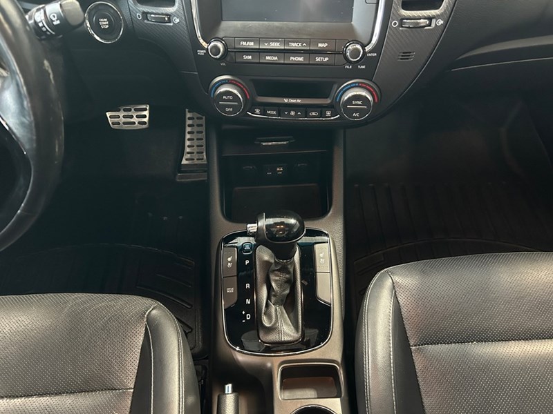 2017 Kia Forte SX | Leather | Sunroof | Nav | Low KM's