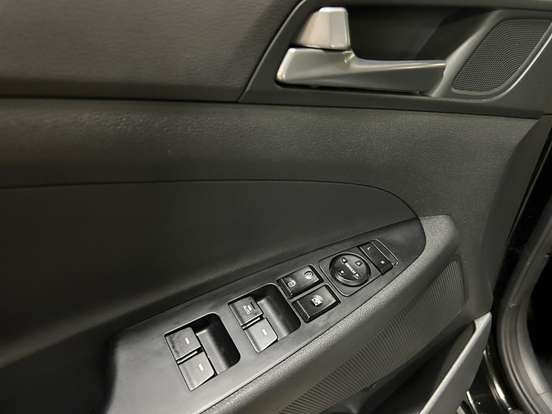 2017 Hyundai Tucson AWD 1.6L Limited w/Navi | Ultra Low Km’s