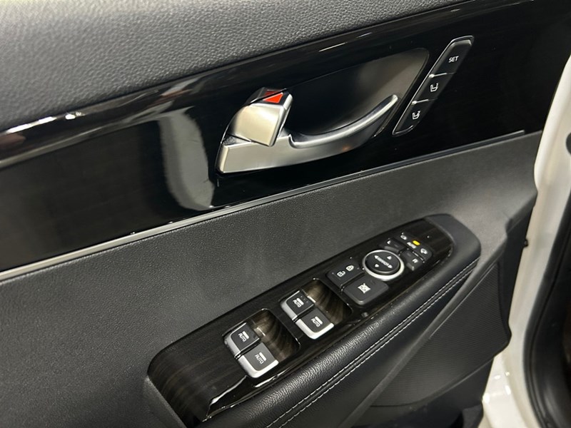 2020 Kia Sorento EX + V6 AWD | 7-Pass | Ultra Low KM's