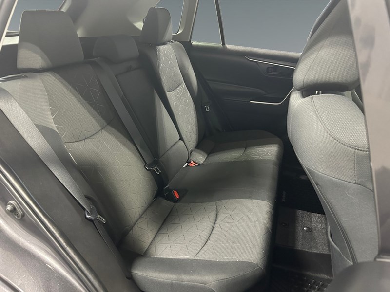 2021 Toyota RAV4 Hybrid LE AWD | Low Km’s