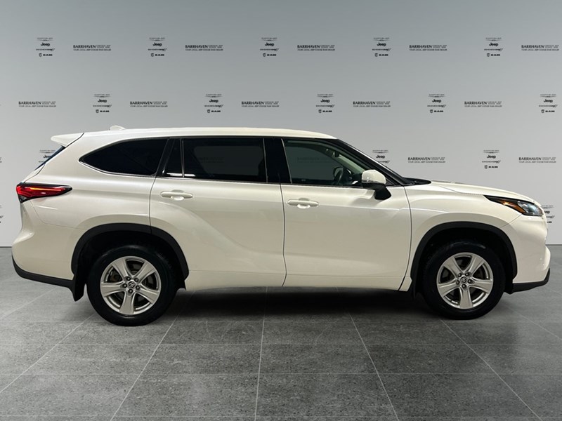 2020 Toyota Highlander LE | 7-Pass | Low KM's