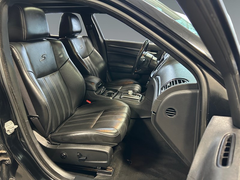 2015 Chrysler 300 4dr Sdn 300S RWD