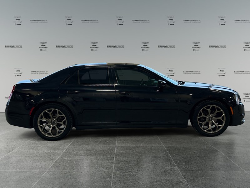 2015 Chrysler 300 4dr Sdn 300S RWD