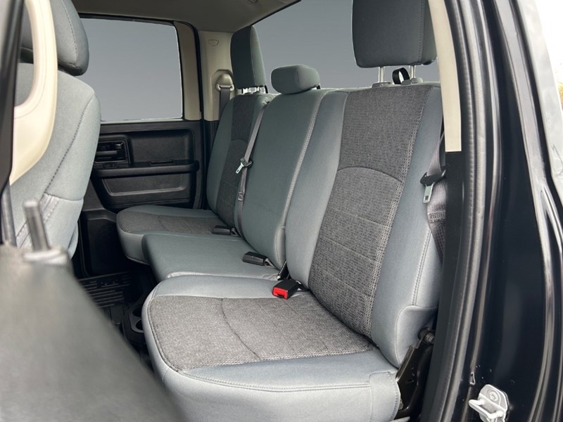 2019 RAM 1500 Classic Express Night 4X4