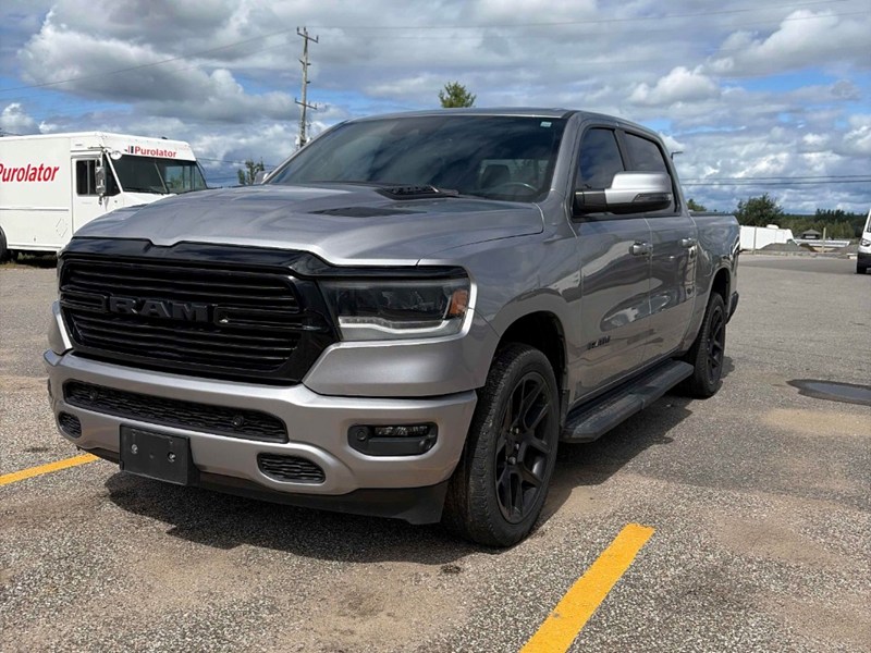 2023 RAM 1500 Sport 4x4 Crew | Low KM's