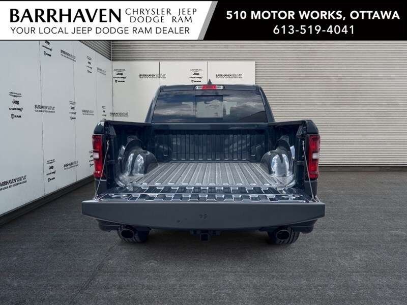 2027 RAM 1500 Express 4x4 Crew Cab 5'7" Box