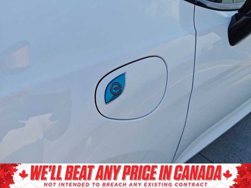 2024 Chrysler Pacifica Hybrid Premium S Appearance | DVD, FamCam, Leather