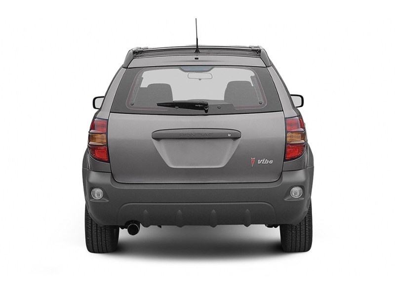 2004 Pontiac Vibe 4dr Wgn FWD Exterior Shot 8