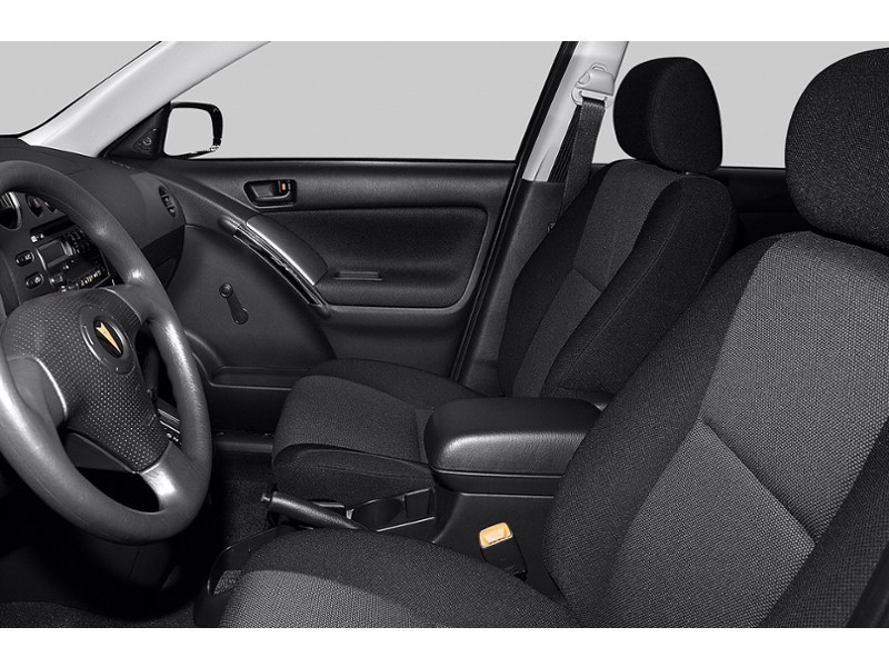 2004 Pontiac Vibe 4dr Wgn FWD Interior Shot 5