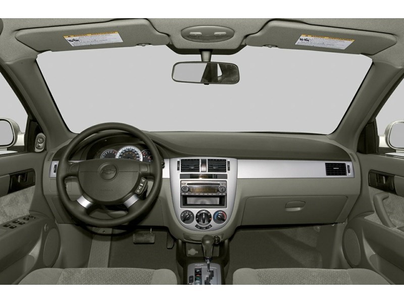 2005 Chevrolet Optra 4dr Sdn LS Interior Shot 7