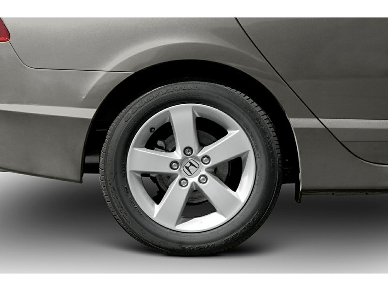 2006 Honda Civic 4dr DX-G Auto Exterior Shot 5