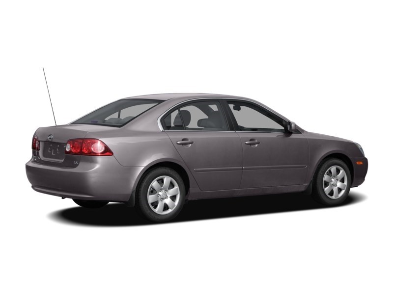 2007 Kia Magentis 4dr Sdn Manual LX Exterior Shot 2