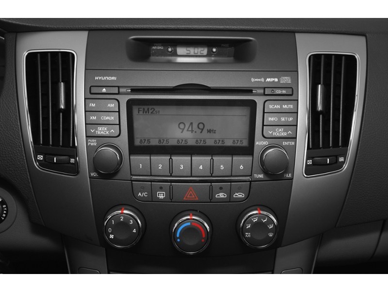 2009 Hyundai Sonata 4dr Sdn I4 Auto GL Interior Shot 2