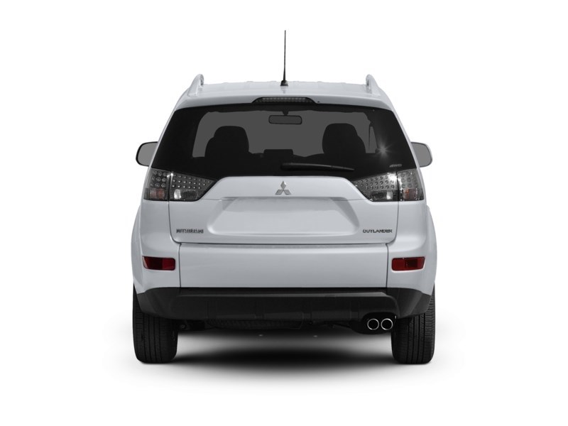 2009 Mitsubishi Outlander 4WD 4dr ES Exterior Shot 8