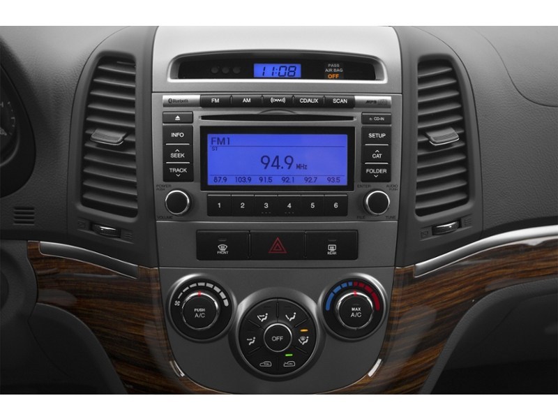 2010 Hyundai Santa Fe FWD 4dr I4 Auto GL Interior Shot 2