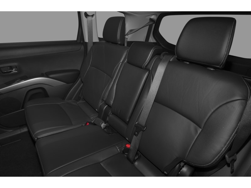 2010 Mitsubishi Outlander 4WD 4dr GT Interior Shot 6