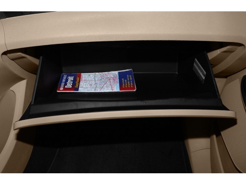 2010 Toyota Venza 4dr Wgn AWD Interior Shot 4