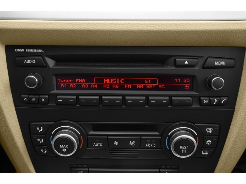 2011 BMW 328 4dr Sdn 328i xDrive AWD Classic Ed Interior Shot 2