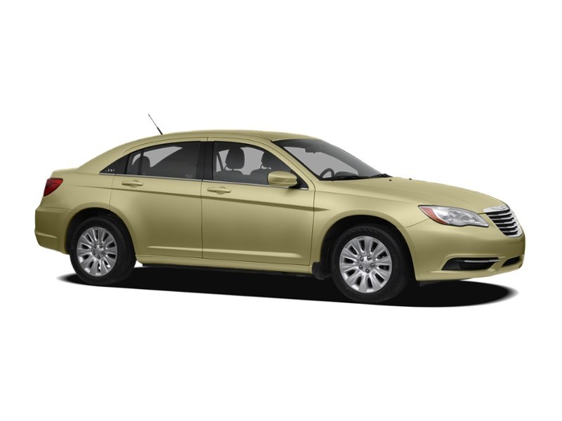 2011 Chrysler 200 4dr Sdn Touring Exterior Shot 9