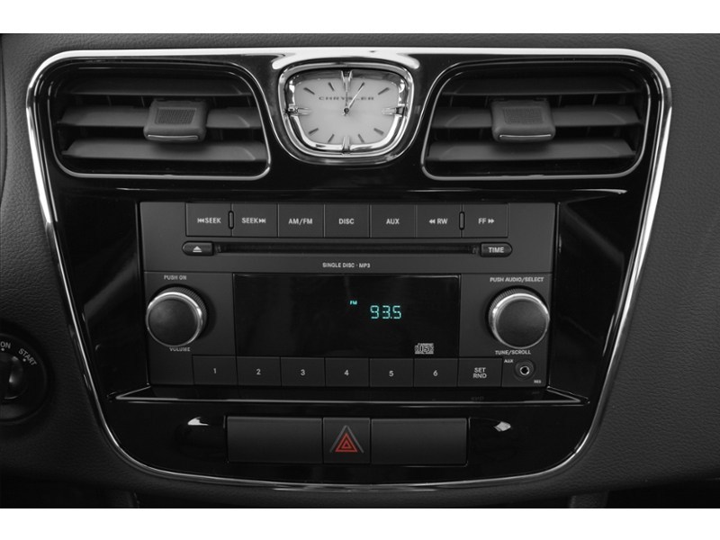 2011 Chrysler 200 4dr Sdn Touring Interior Shot 2