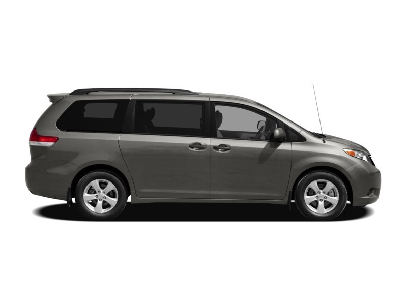 2011 Toyota Sienna 5dr V6 7-Pass FWD Exterior Shot 16