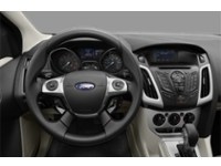 2012 Ford Focus 5dr HB SE Interior Shot 3