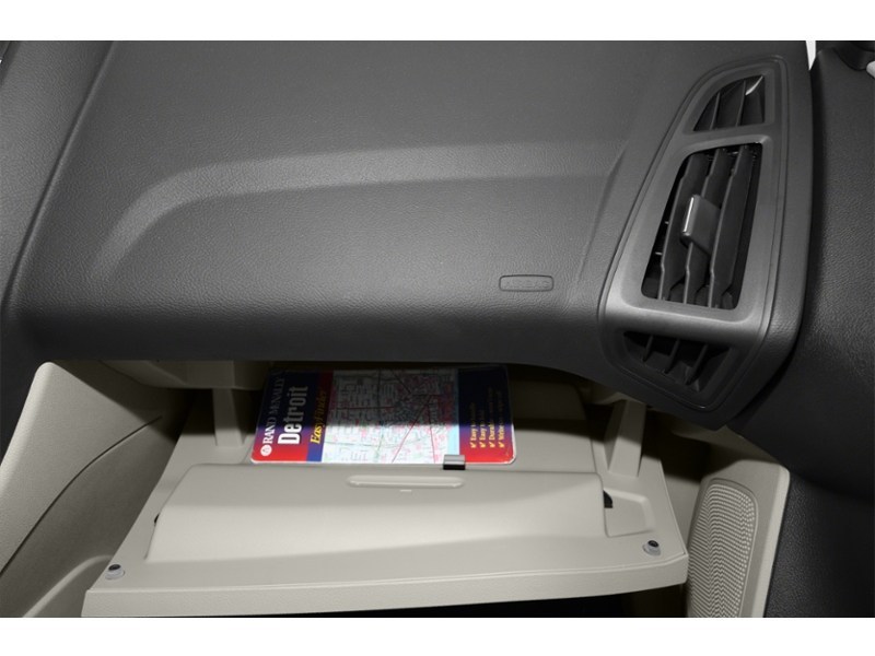 2012 Ford Focus 5dr HB SE Interior Shot 4