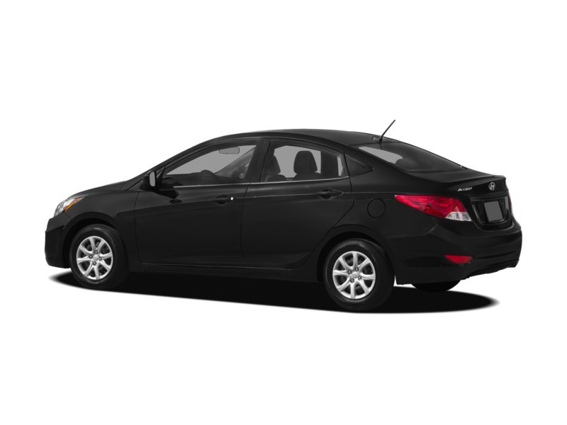 2012 Hyundai Accent 4dr Sdn Man GL Exterior Shot 13