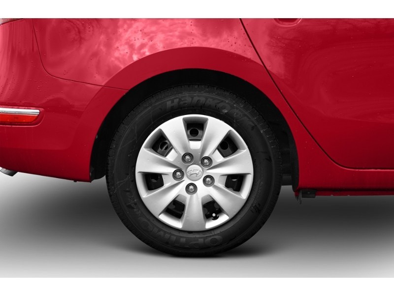 2012 Hyundai Elantra Touring 4dr Wgn Auto L Exterior Shot 4
