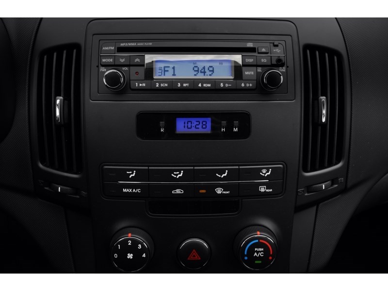 2012 Hyundai Elantra Touring 4dr Wgn Auto GL Interior Shot 2