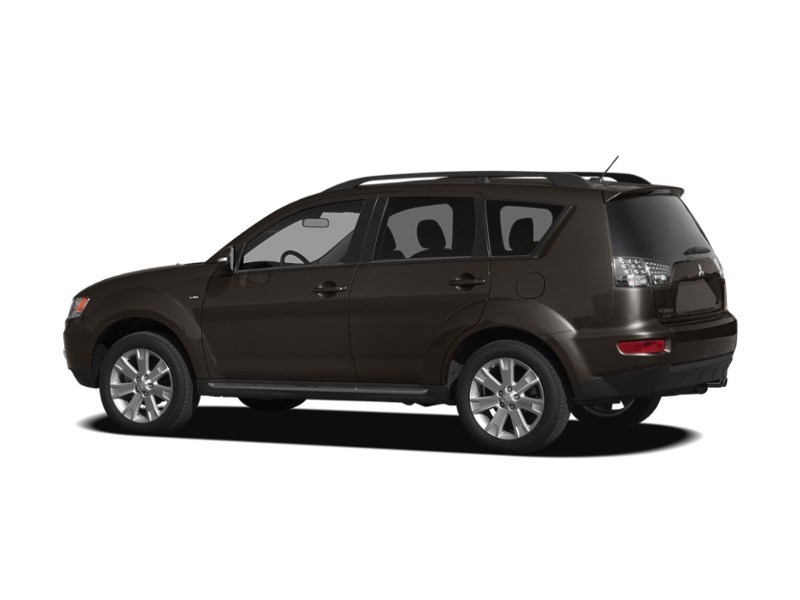 2012 Mitsubishi Outlander 4WD 4dr ES Exterior Shot 13