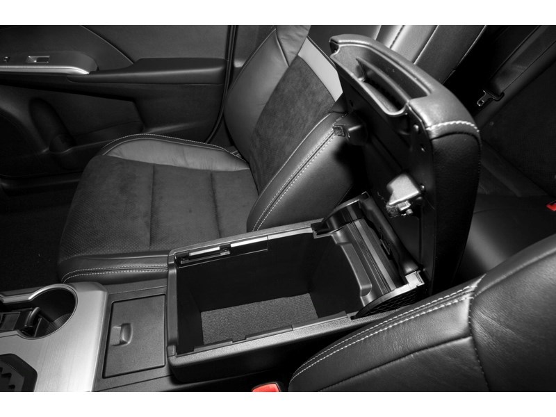 2024 Kia Seltos EX AWD Interior Shot 6