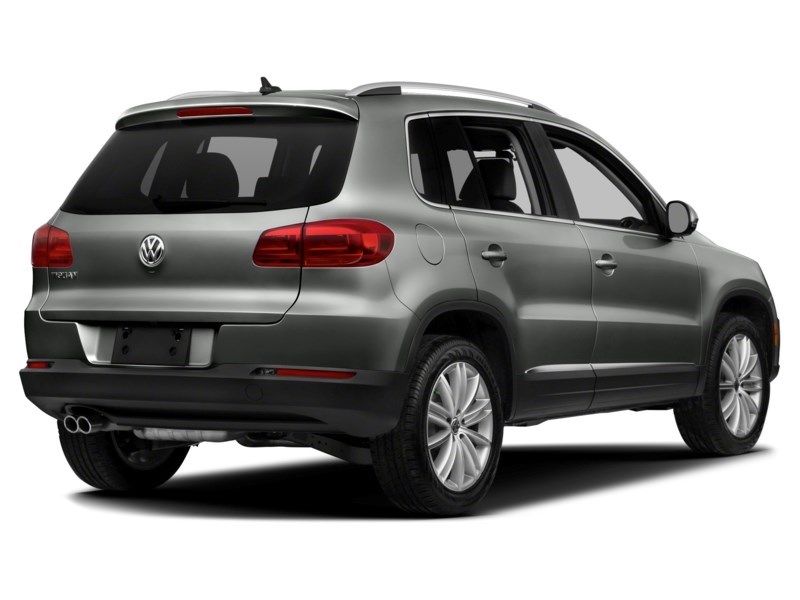 2017 Volkswagen Tiguan 2WD 4dr Trendline Exterior Shot 2