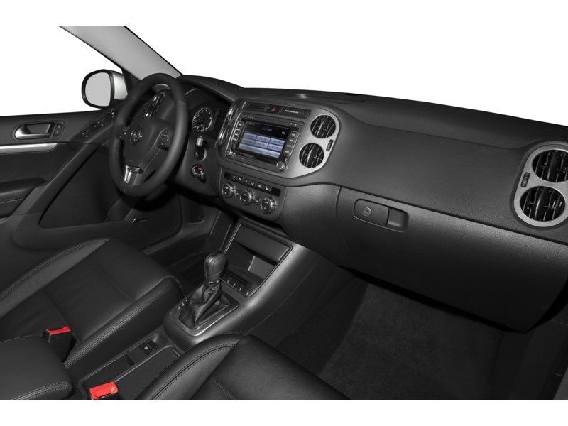 2017 Volkswagen Tiguan 2WD 4dr Trendline Interior Shot 1