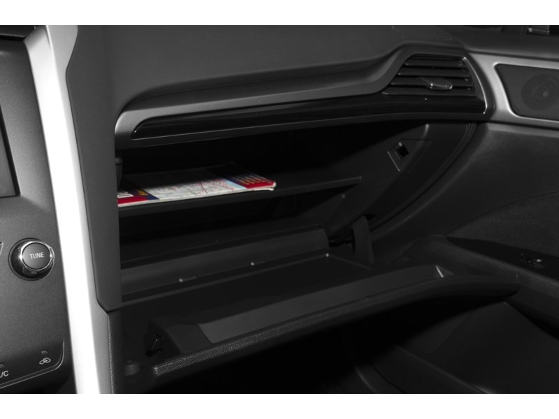 2013 Ford Fusion 4dr Sdn SE FWD Interior Shot 4