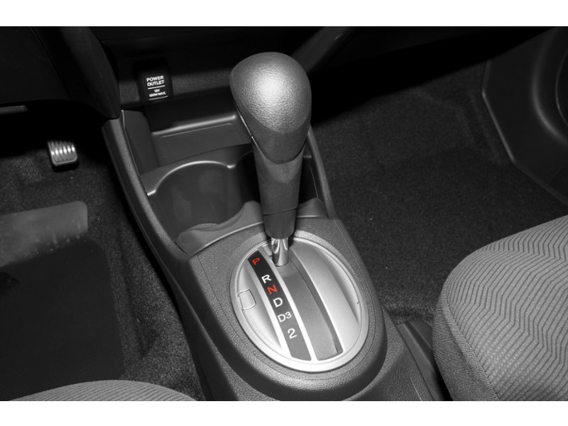 2013 Honda Fit 5dr HB Auto DX-A Exterior Shot 9