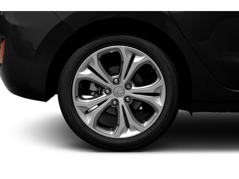 2015 Hyundai Elantra GT 5dr HB Auto GLS Exterior Shot 5