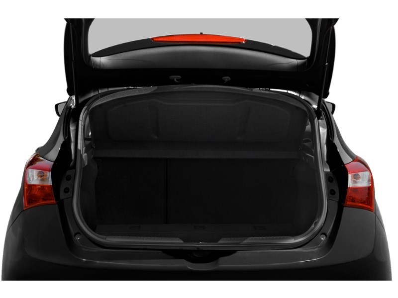 2014 Hyundai Elantra GT 5dr HB Auto GLS Exterior Shot 4