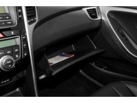 2013 Hyundai Elantra GT 5dr HB Auto GL Interior Shot 4